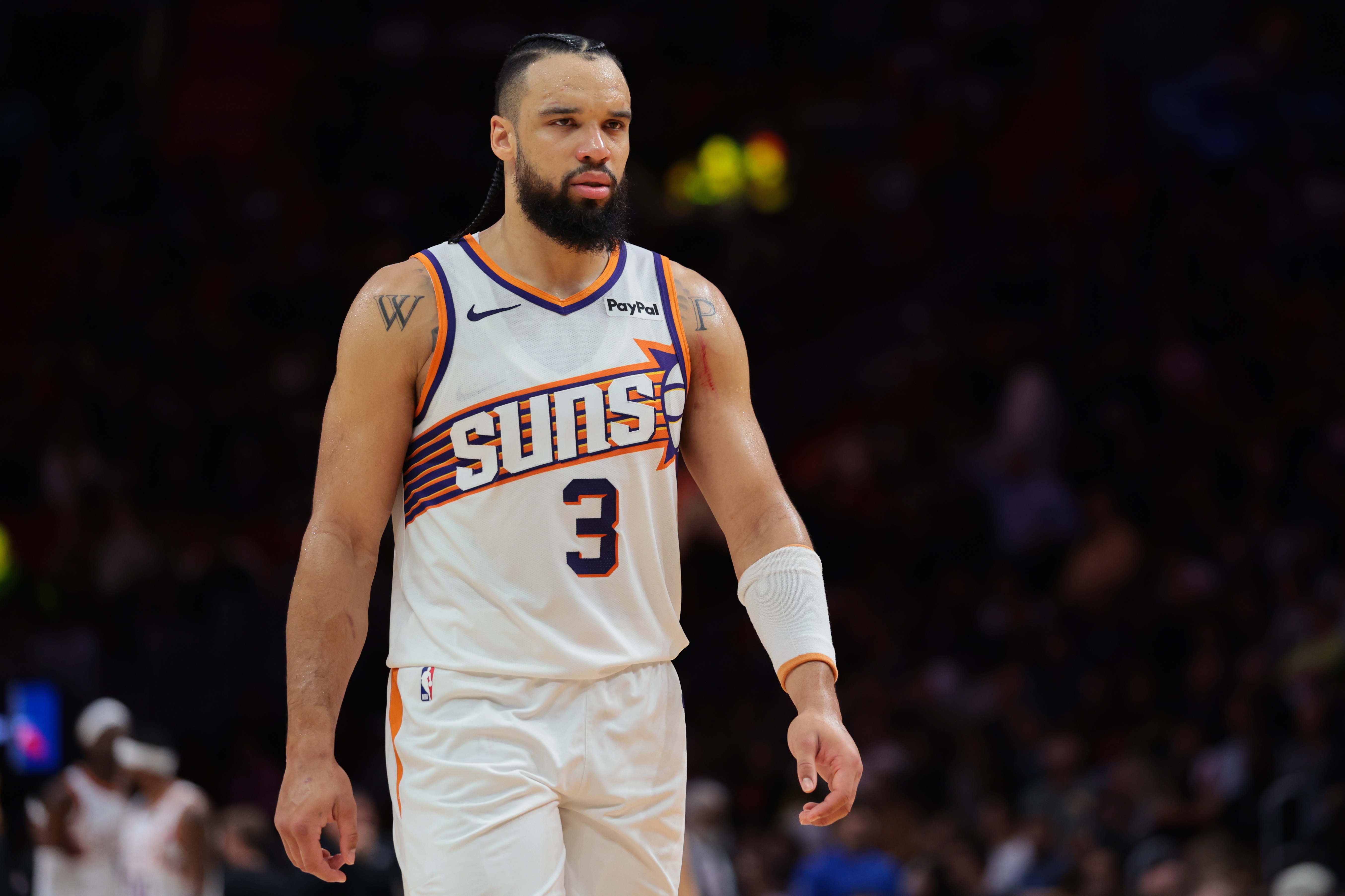 开云中国-不太行!狄龙复出13投仅4中拿到9分5板有5犯规 三分3中1